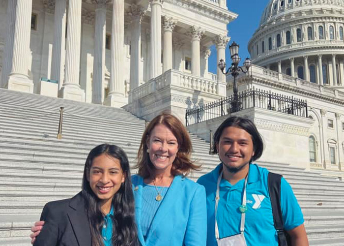 Youth & Government participants with the YUSA President & CEO in front of the Capitol